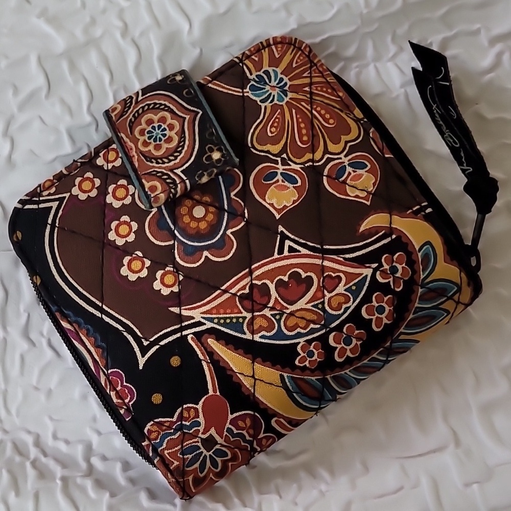 Vera Bradley KENSINGTON RETIRED Wallet - Pasley Black, Brown, Blue Yellow